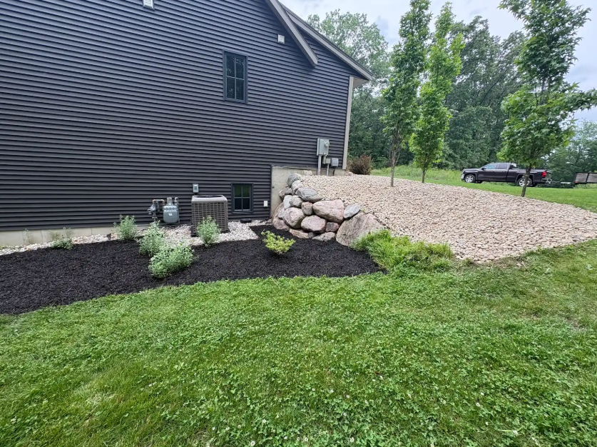 Boulder Wall & Mulch Beds